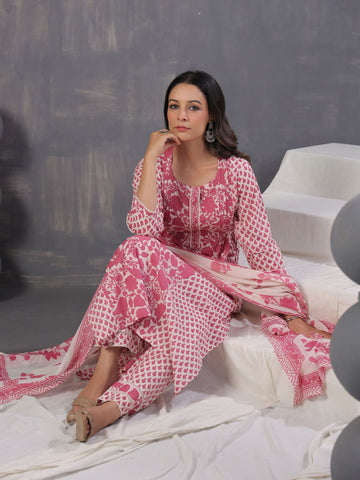 Digital Floral Printed Cotton Blend Kurta With Pants & Dupatta