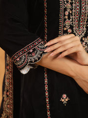 Neck Zari Embroidered Velvet Kurta With Pants & Dupatta