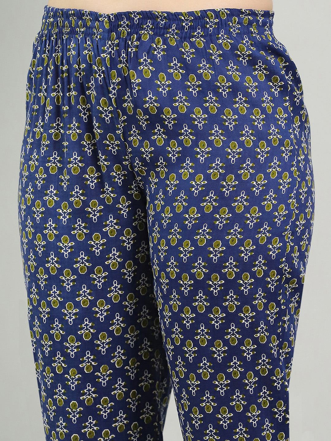 Printed Cotton Blend Kurta & Pants