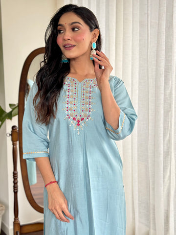 Neck Zari Embroidery Chanderi Kurta With Pants & Dupatta