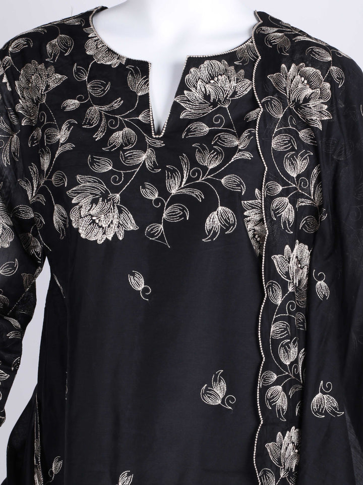 Embroidered Chanderi Kurta With Pant &amp; Dupatta