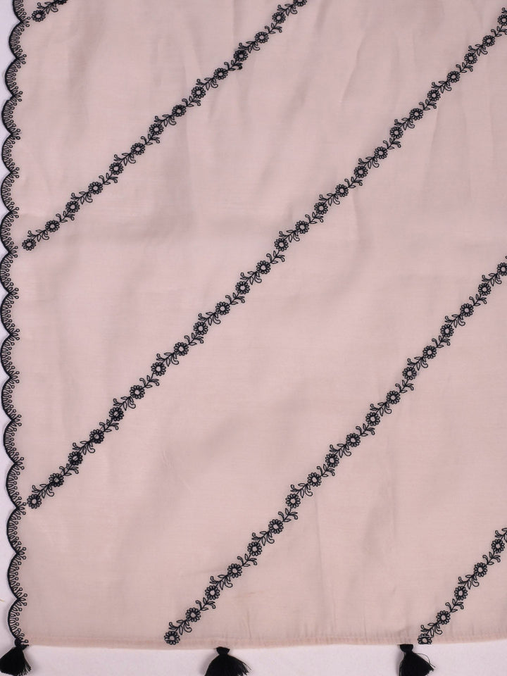 Embroidered Chanderi Kurta With Pant &amp; Dupatta