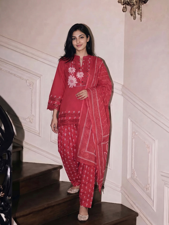 Hot Pink Embroidered Cotton Blend Kurta With Pant &amp; Dupatta