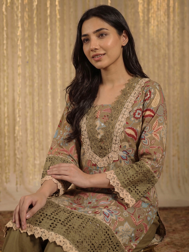 Green Lace Neck Cotton Blend Kurta With Pant &amp; Dupatta