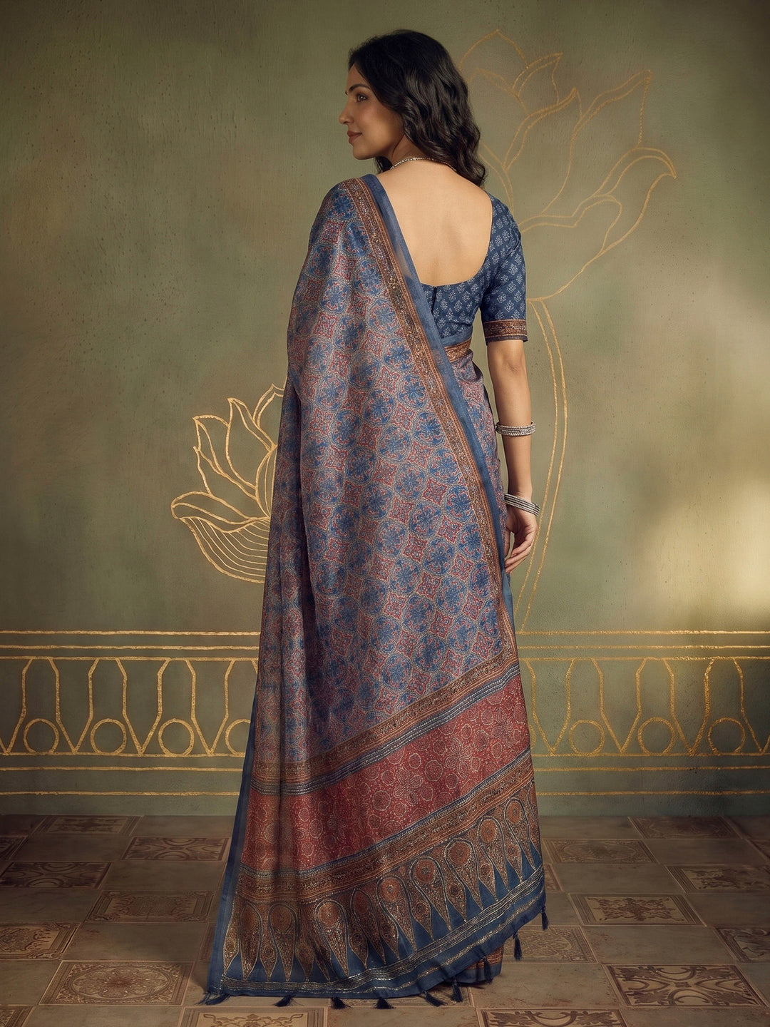 Blue Cotton Blend Printed Saree