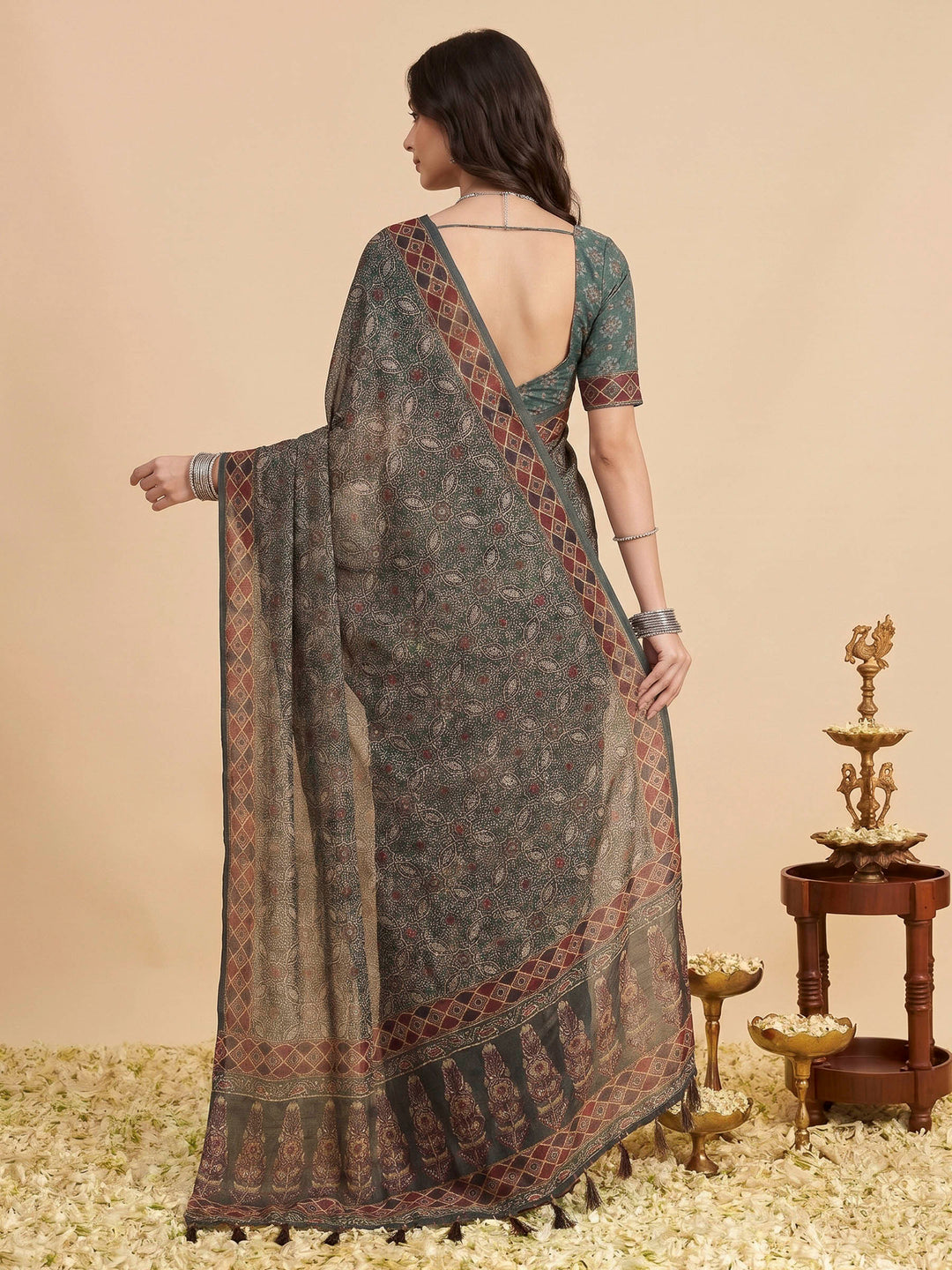 Green Cotton Blend Printed Saree