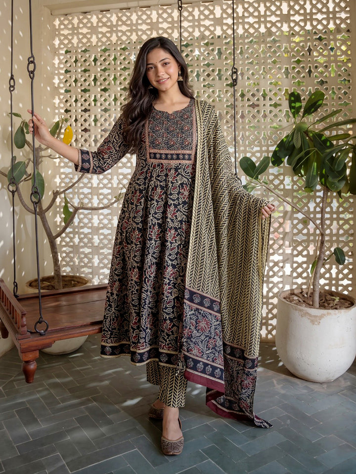 Black Printed Cotton Blend Kurta With Pant &amp; Dupatta