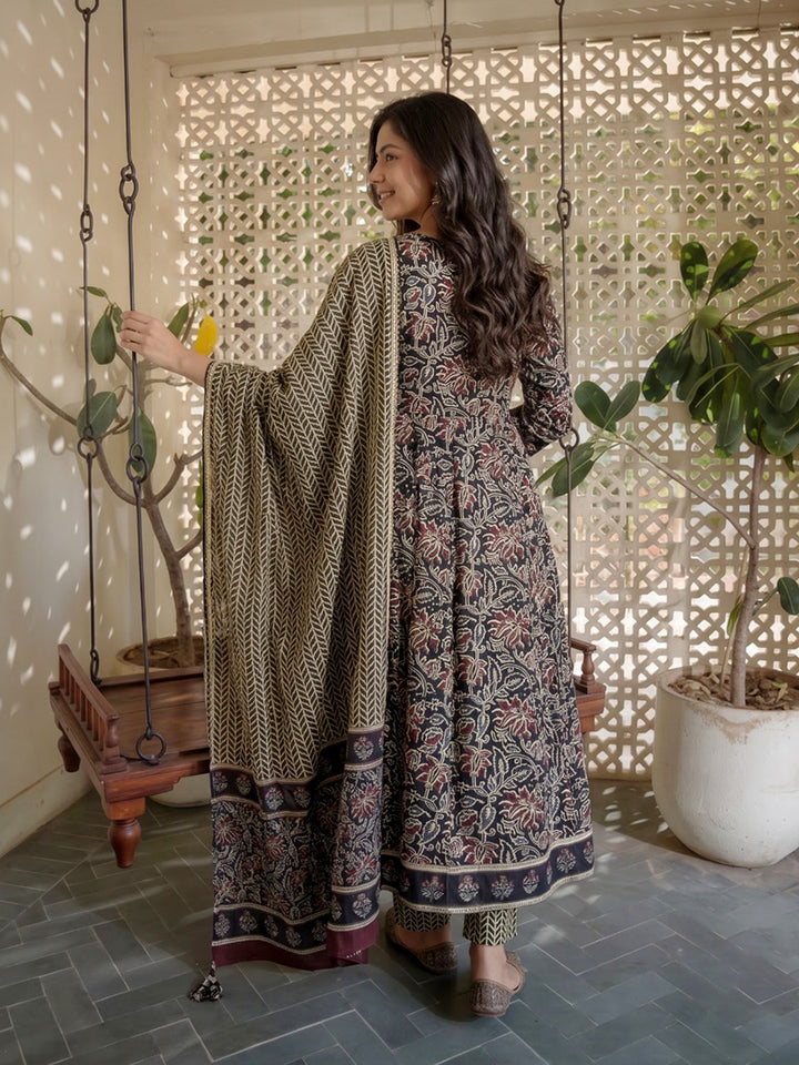 Black Printed Cotton Blend Kurta With Pant &amp; Dupatta