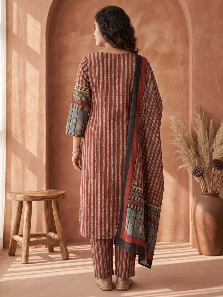 Red Embroidered Cotton Blend Kurta With Pant &amp; Dupatta