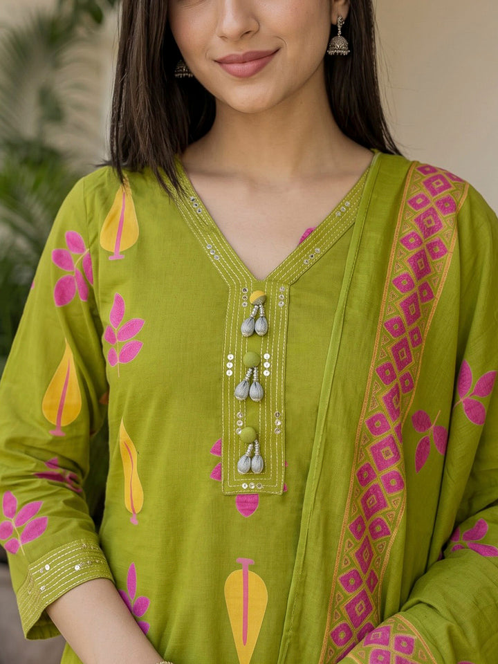 Green Printed Cotton Blend Kurta With Pant &amp; Dupatta