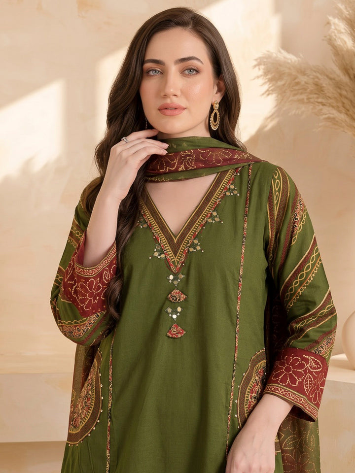 Green Printed Cotton Blend Kurta With Pant &amp; Dupatta
