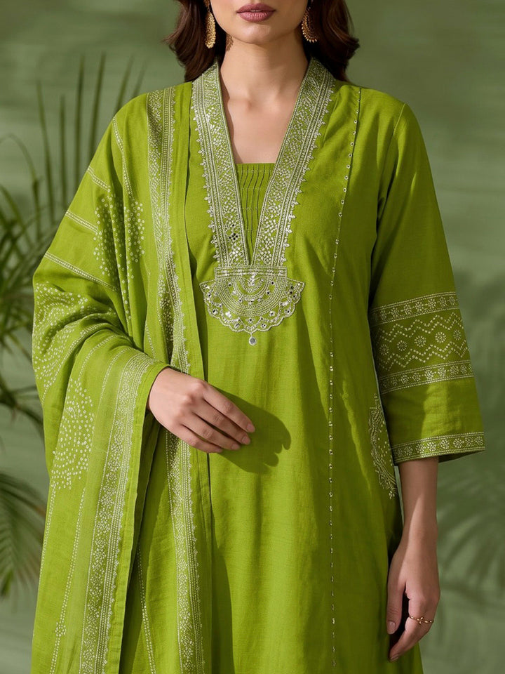 Green Printed Cotton Blend Kurta With Pant &amp; Dupatta