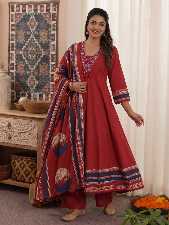 Maroon Printed Cotton Blend Kurta With Pant &amp; Dupatta