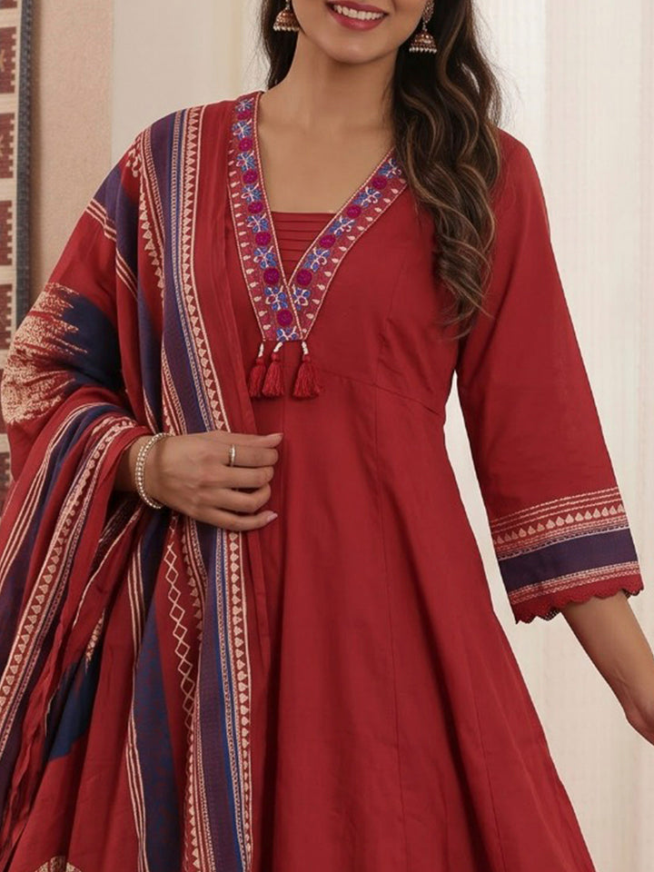Maroon Printed Cotton Blend Kurta With Pant &amp; Dupatta
