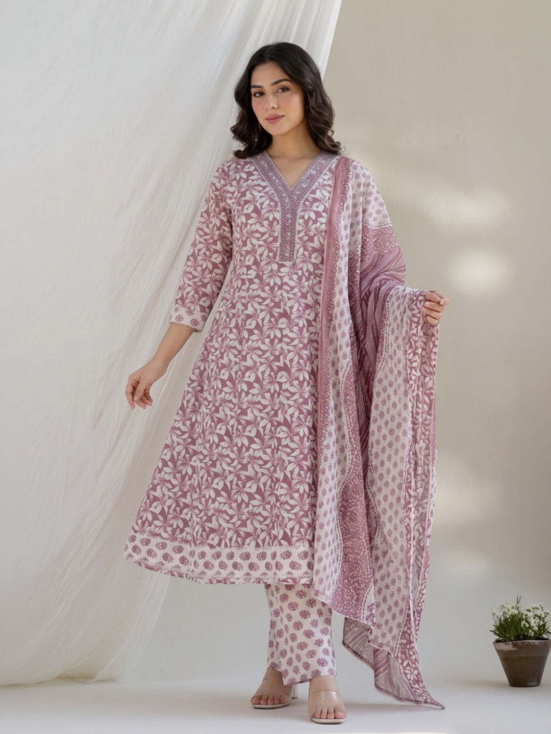 Onion Pink Printed Cotton Blend Kurta With Pant &amp; Dupatta