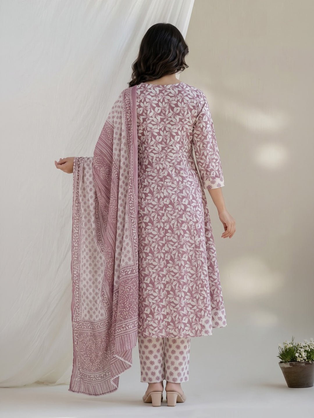 Onion Pink Printed Cotton Blend Kurta With Pant &amp; Dupatta