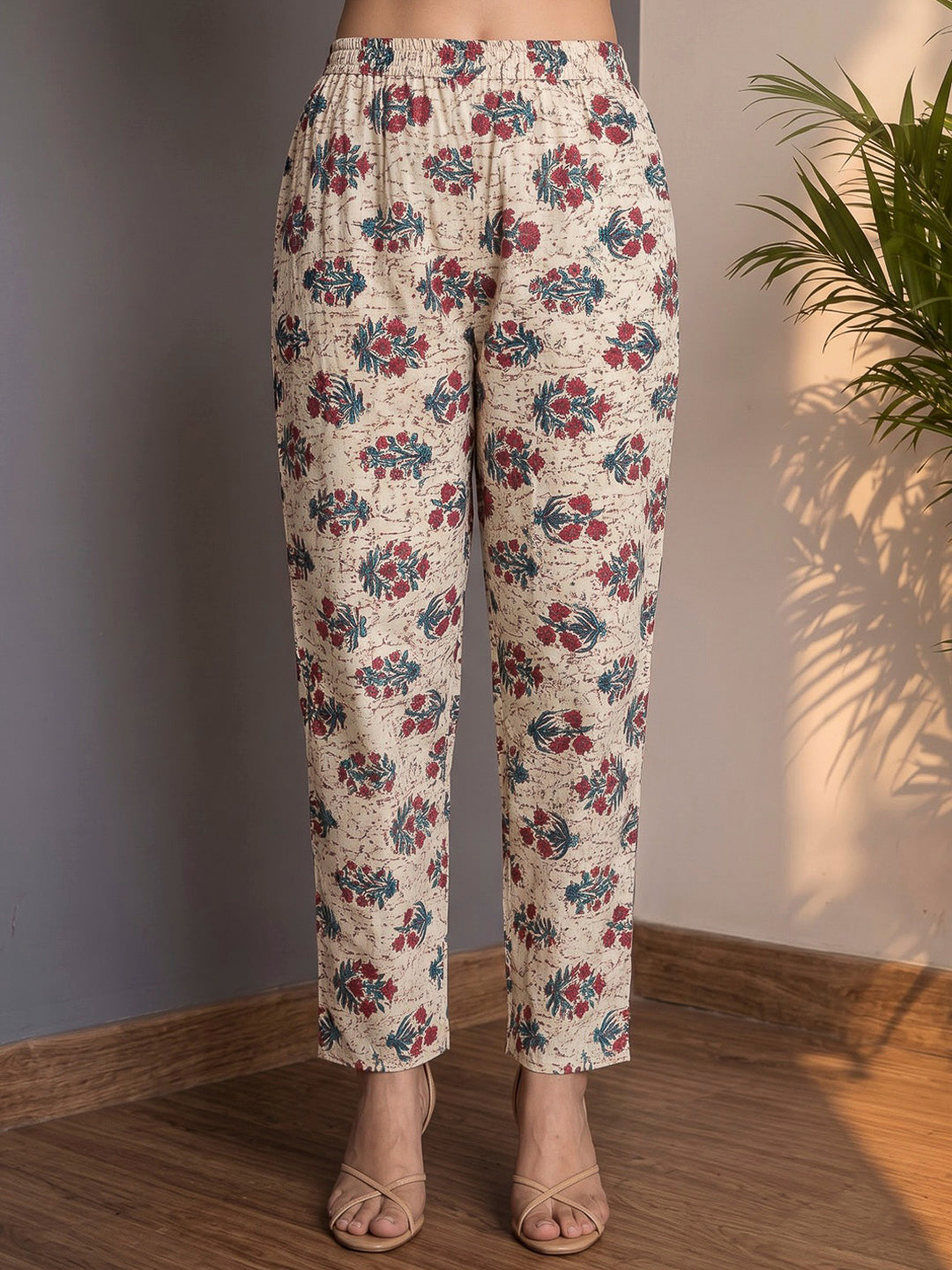 White Printed Cotton Blend Kurta With Pant &amp; Dupatta