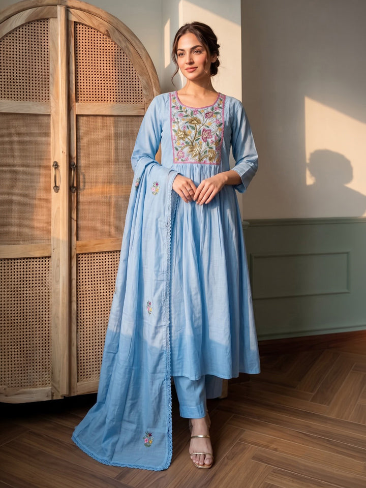 Blue Embroidered Chanderi Kurta With Pant &amp; Dupatta
