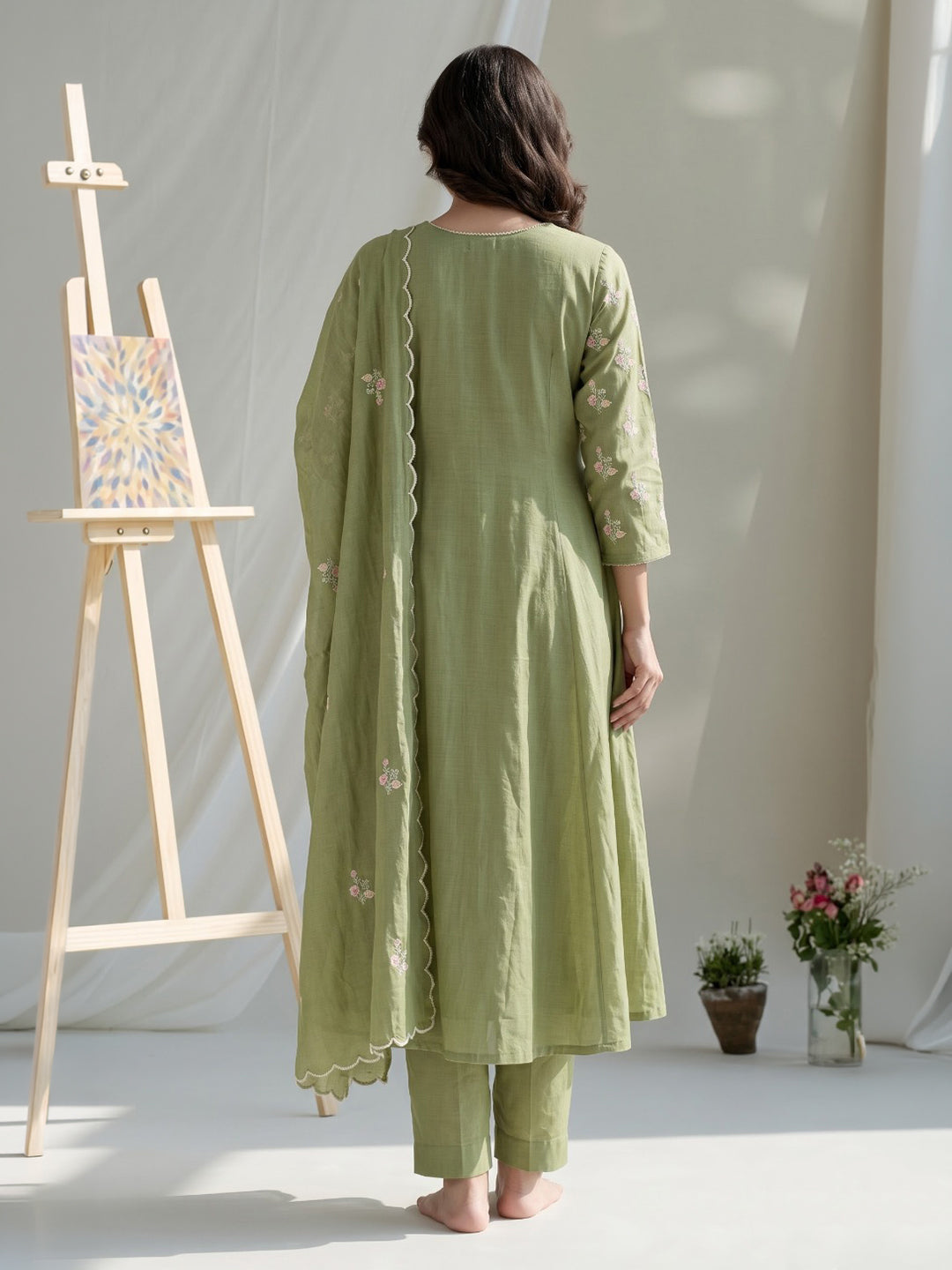 Green Embroidered Chanderi Kurta With Pant &amp; Dupatta