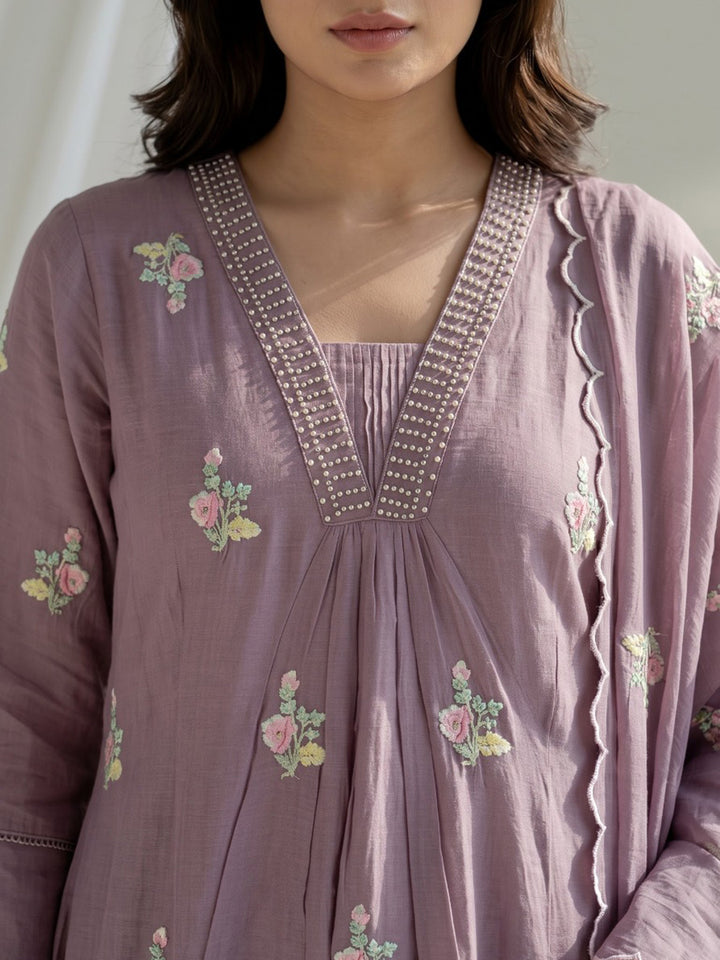Mauve Embroidered Chanderi Kurta With Pant &amp; Dupatta