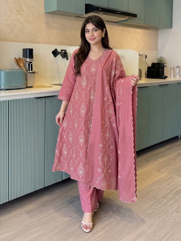 Pink Embroidered Chanderi Kurta With Pant &amp; Dupatta