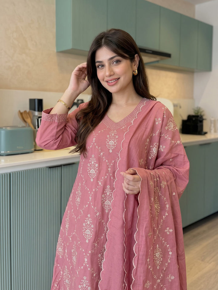 Pink Embroidered Chanderi Kurta With Pant &amp; Dupatta