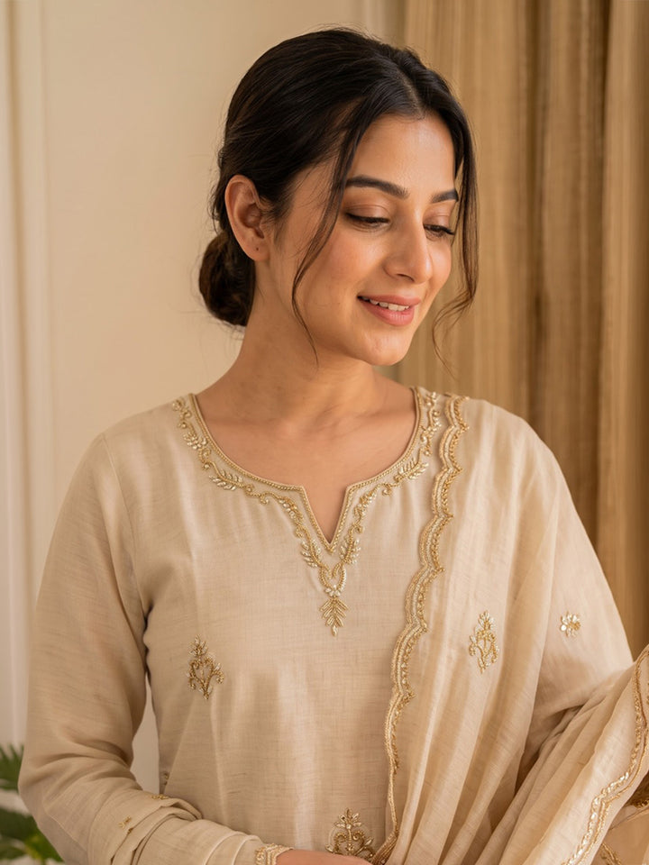 Cream Embroidered Chanderi Kurta With Pant &amp; Dupatta