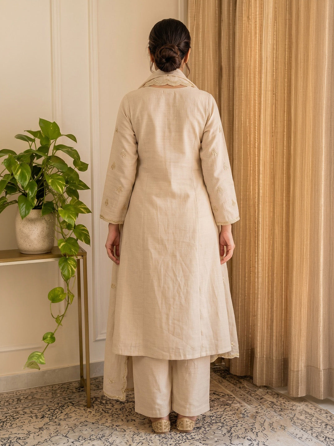 Cream Embroidered Chanderi Kurta With Pant &amp; Dupatta