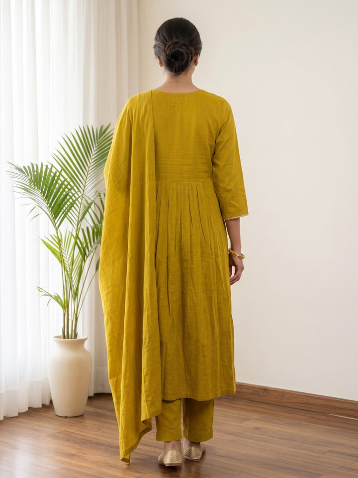 Yellow Printed Cotton Blend Kurta With Pant &amp; Dupatta