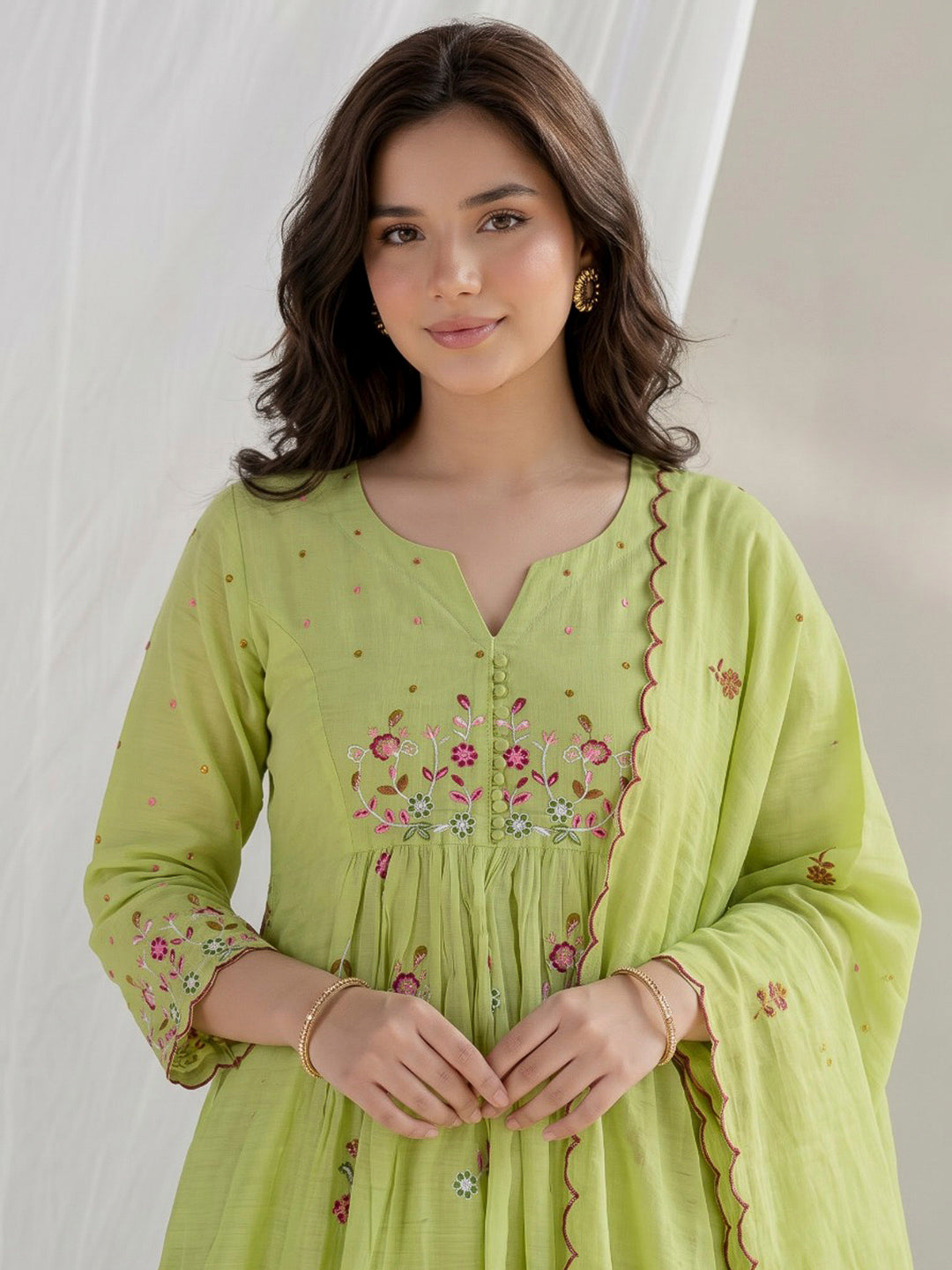 Green Embroidered Chanderi Kurta With Pant &amp; Dupatta