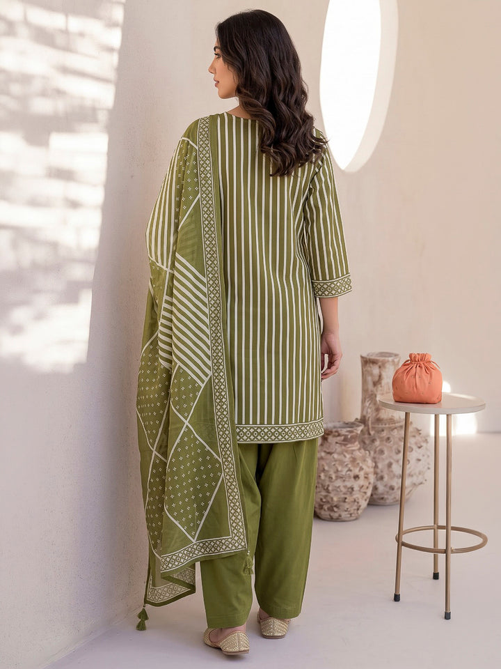 Green Printed Cotton Blend Kurta With Pant &amp; Dupatta