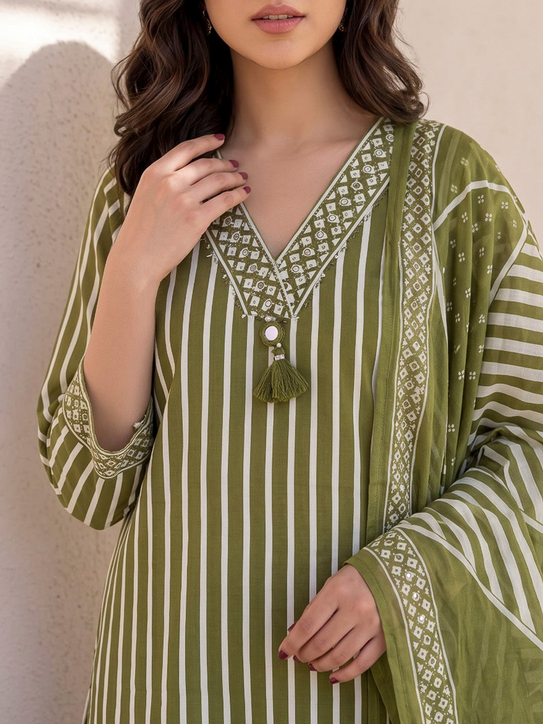 Green Printed Cotton Blend Kurta With Pant &amp; Dupatta