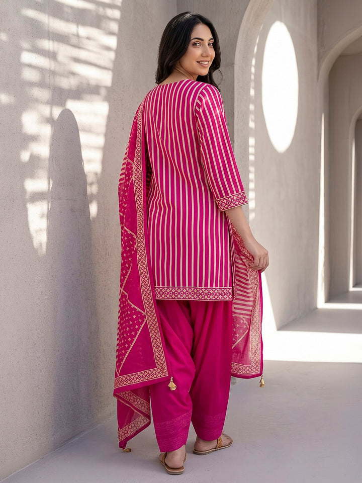 Pink Printed Cotton Blend Kurta With Pant &amp; Dupatta