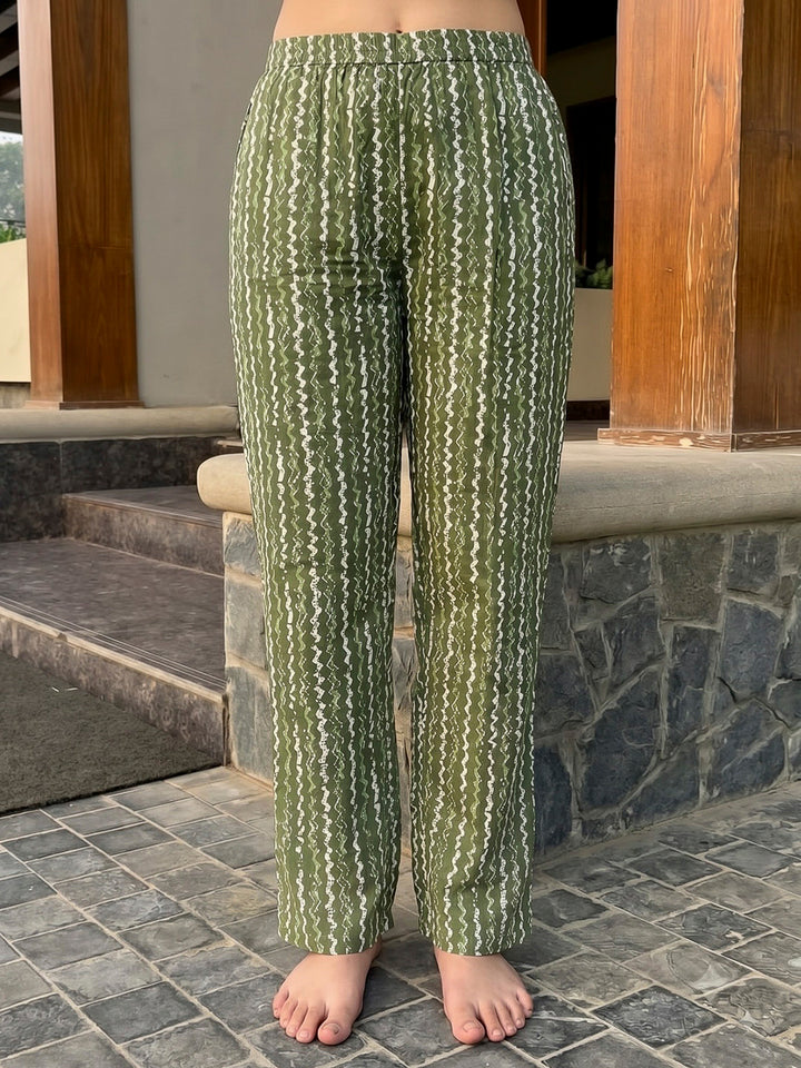 Green Printed Cotton Blend Kurta With Pant &amp; Dupatta