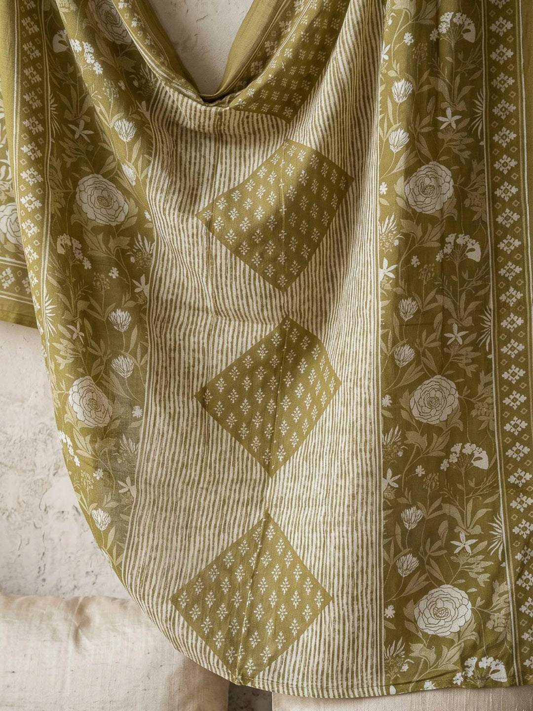 Green Printed Cotton Blend Kurta With Pant &amp; Dupatta