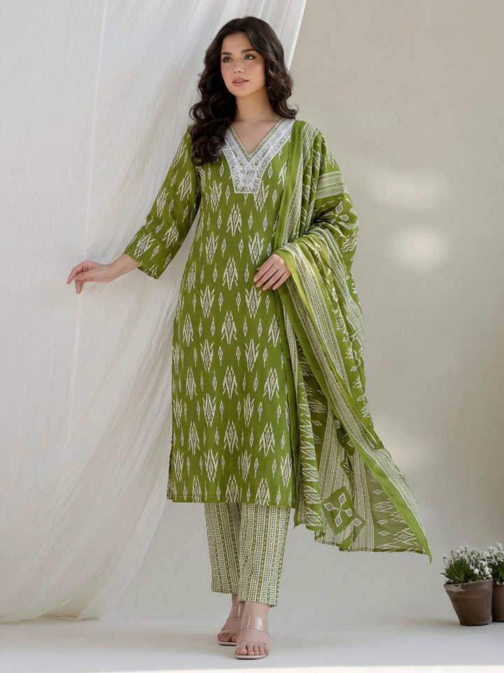 Green Printed Cotton Blend Kurta With Pant &amp; Dupatta
