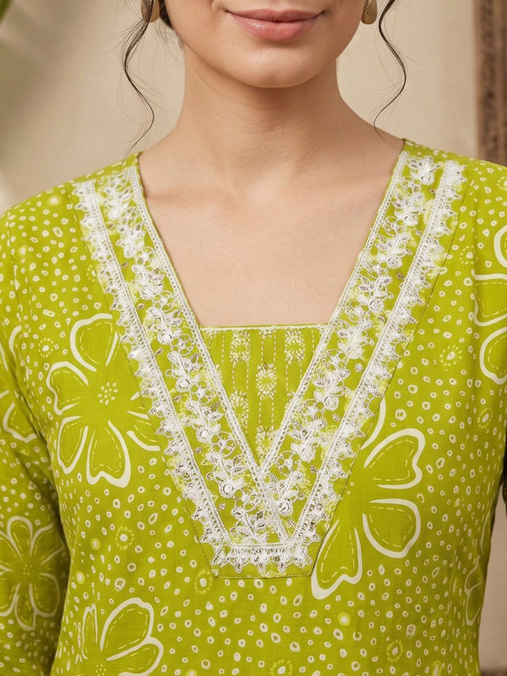 Green Printed Cotton Blend Kurta With Pant &amp; Dupatta