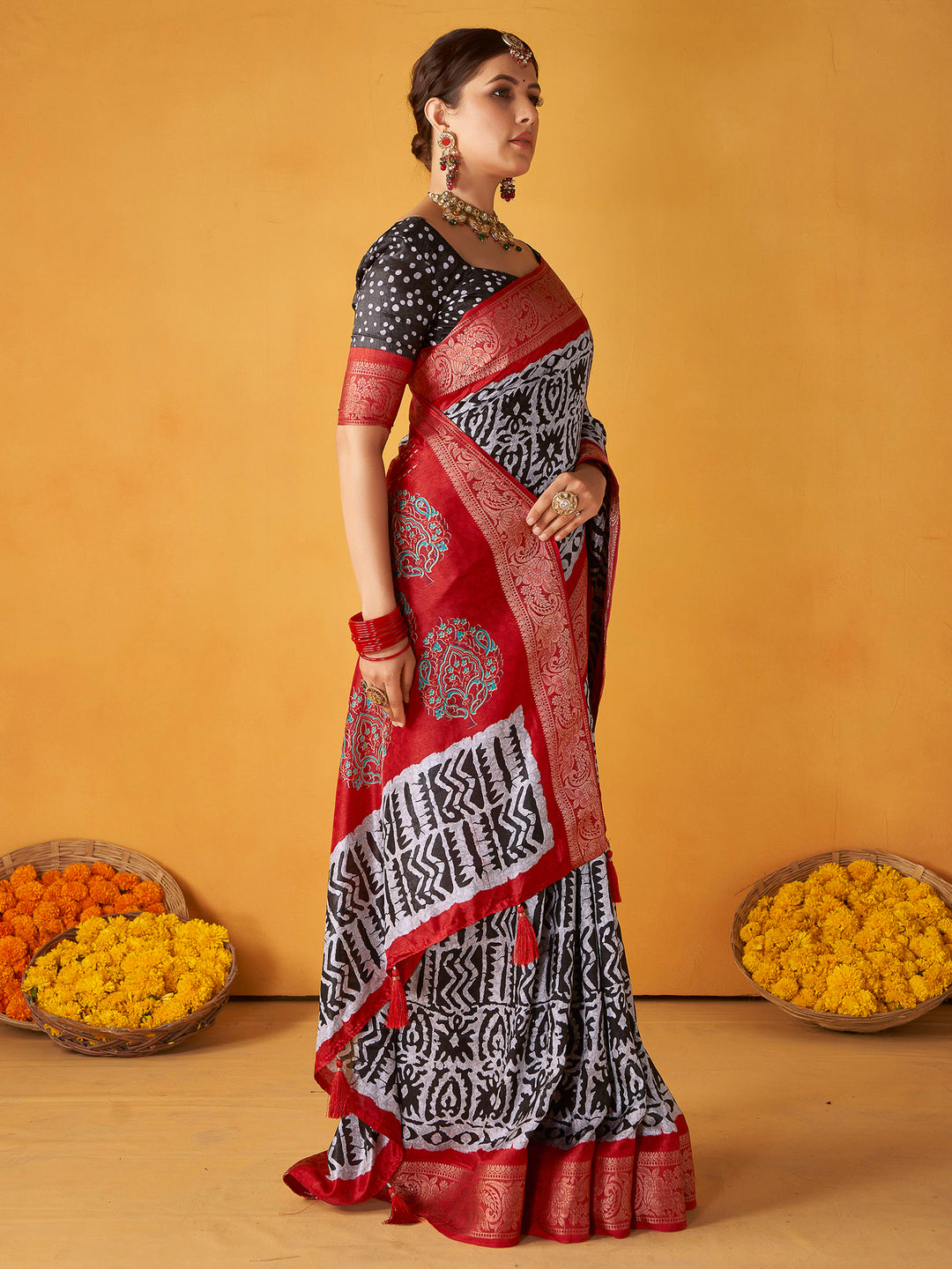 White-Black Art Silk Printed Saree