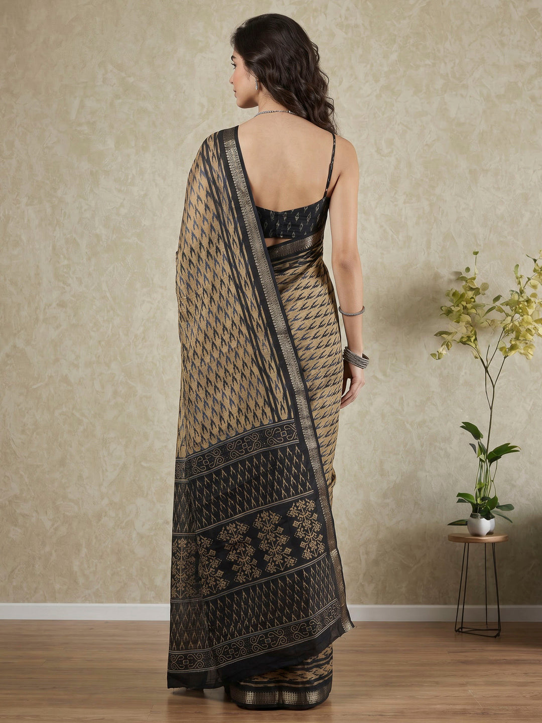 Blue Cotton Blend Printed Saree