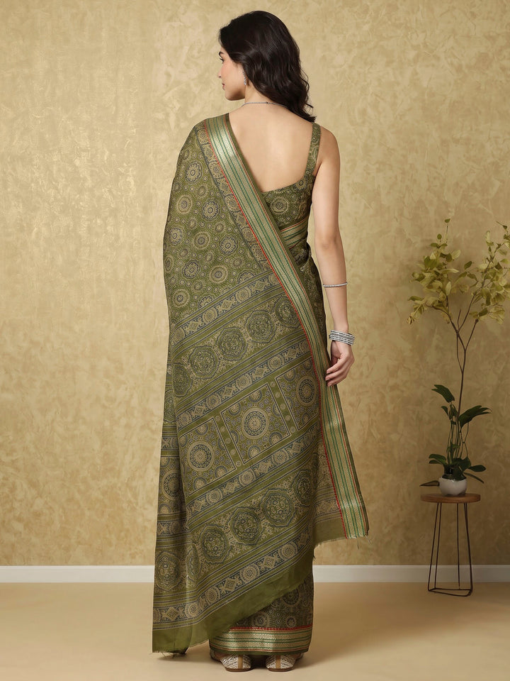 Green Cotton Blend Printed Saree