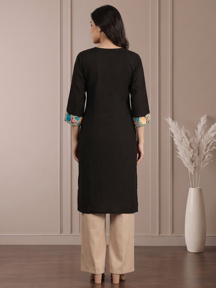 Black Cotton Blend Embroidered Kurta