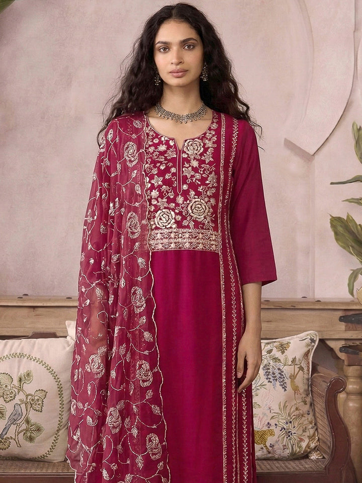 Pink Organza Embroidered Kurta With Pant &amp; Dupatta