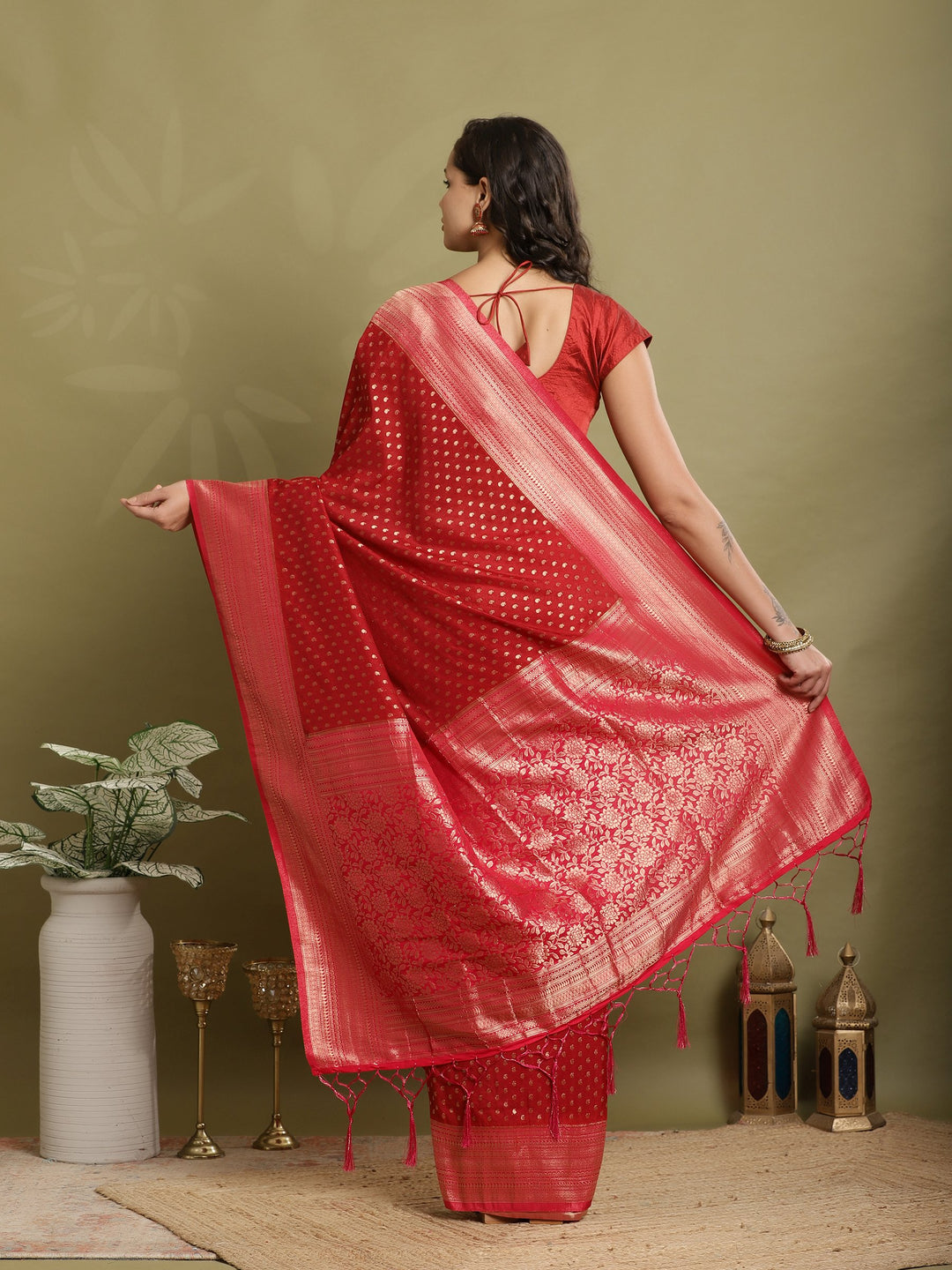 Polka Dot Woven Booti Crepe Saree