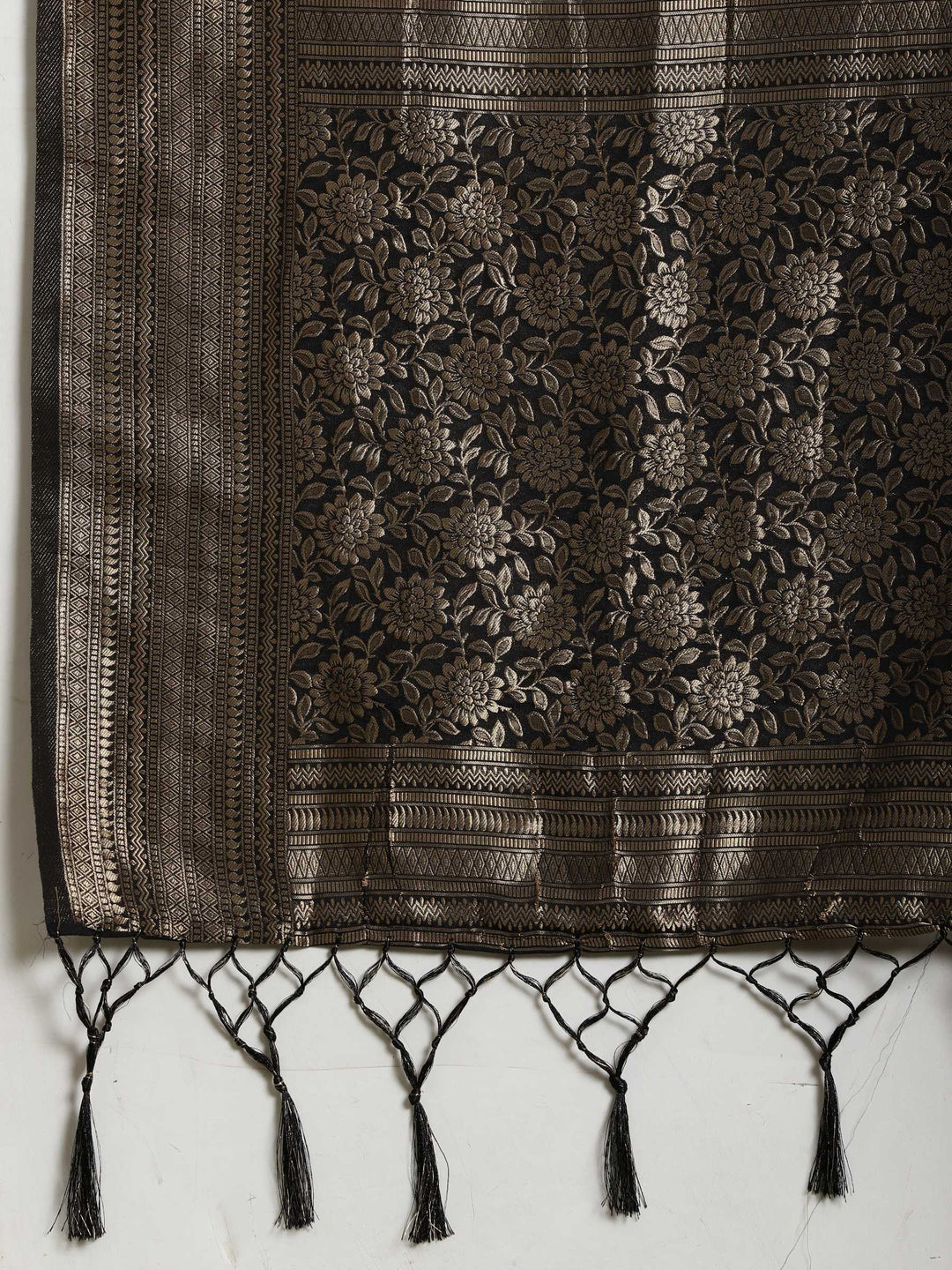 Polka Dot Woven Booti Crepe Saree