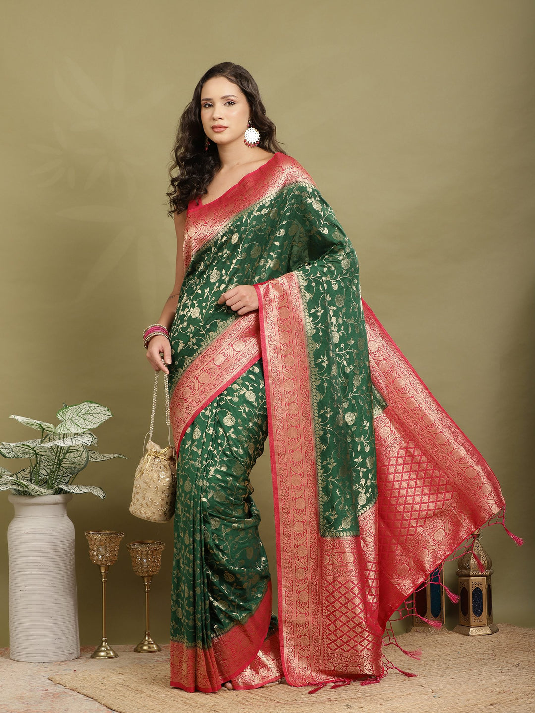 Plain Crepe Saree