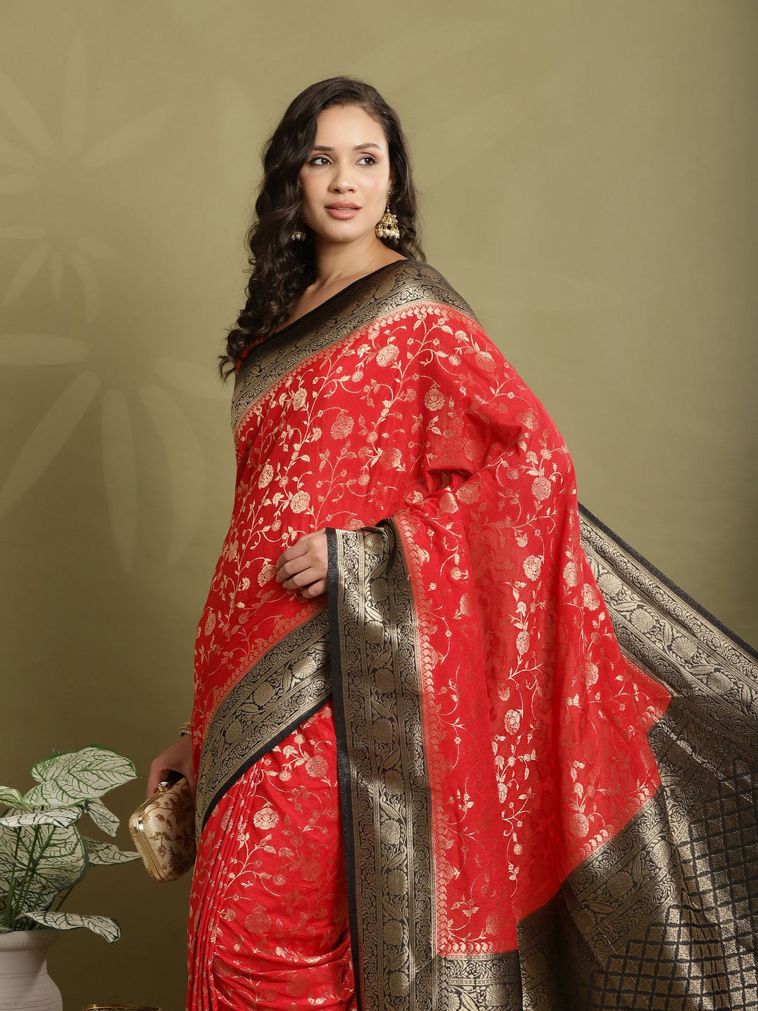 Plain Crepe Saree