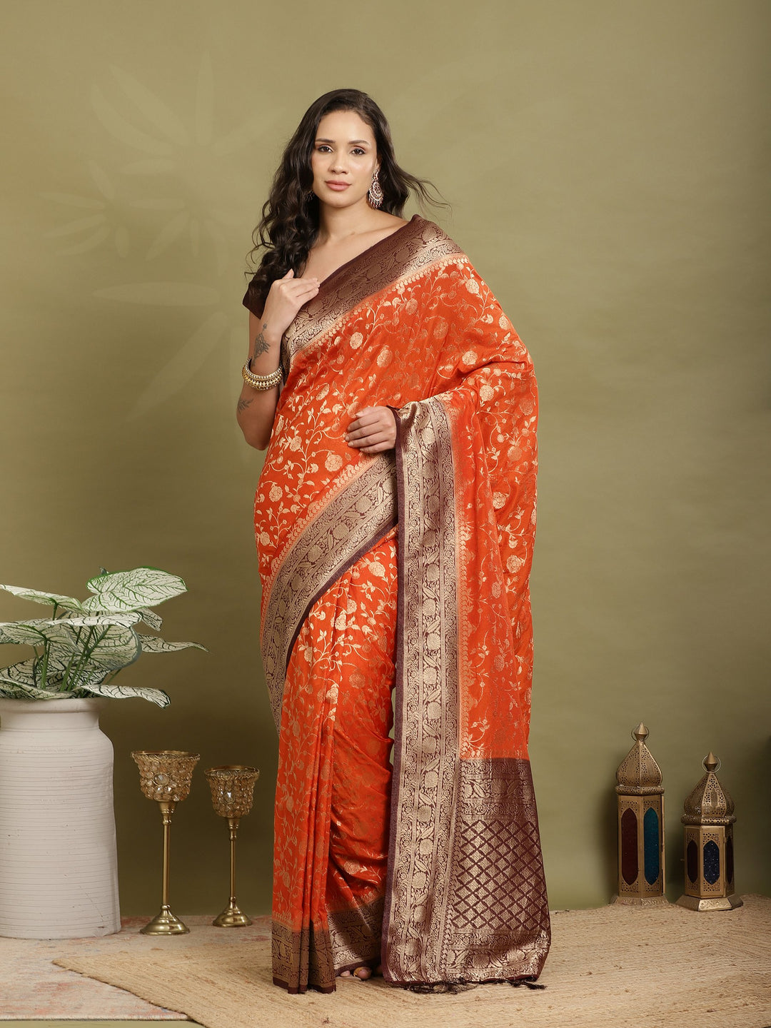 Polka Dot Woven Booti Crepe Saree