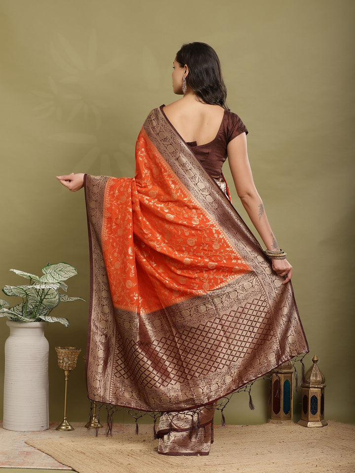 Polka Dot Woven Booti Crepe Saree