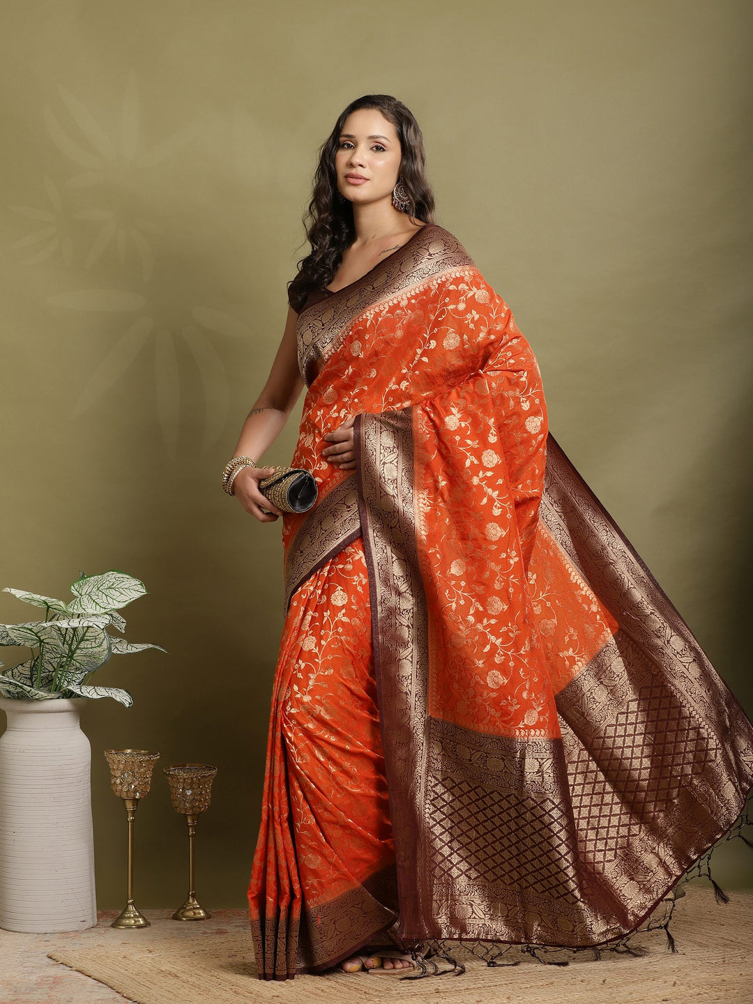 Polka Dot Woven Booti Crepe Saree