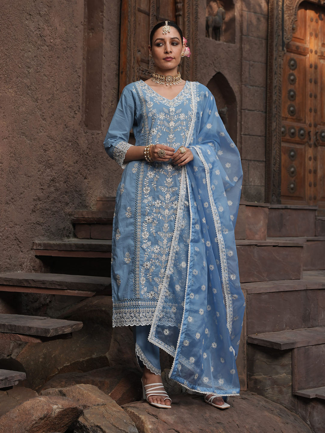Floral Embroidery Kurta With Pants & Dupatta